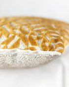 Designers Guild Kissen Dufrene Saffron Kissen Gelb Samt Cushion Rechteck Muster