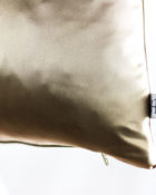 HOATÉ Kissen Bazett Satin Gold Glanz Dekokissen Schild