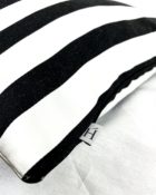 HOATÉ Kissen Cabanon gestreiftes Kissen Couchdeko Kissenguide mit Kissen dekorieren Kissen richtig arrangieren Dekokissen für Couch und Bett Sofa mit Kissen dekorieren