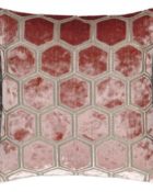 Designers Guild Deko Kissen Manipur Coral Couchdeko Kissenguide mit Kissen dekorieren Kissen richtig arrangieren Dekokissen für Couch und Bett Sofa mit Kissen dekorieren