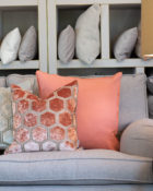 Designers Guild Deko Kissen Couchdeko Kissenguide mit Kissen dekorieren Kissen richtig arrangieren Dekokissen für Couch und Bett Sofa mit Kissen dekorieren