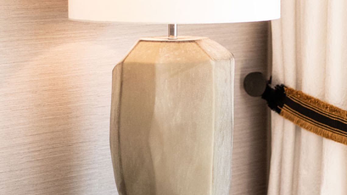 Wandgestaltung mit der Farbe Taupe Wandfarbe Taupe Einrichten mit Taupe Wandgestaltung mit Grau Braun Inneneinrichtung mit der Wandfarbe warmes Grau